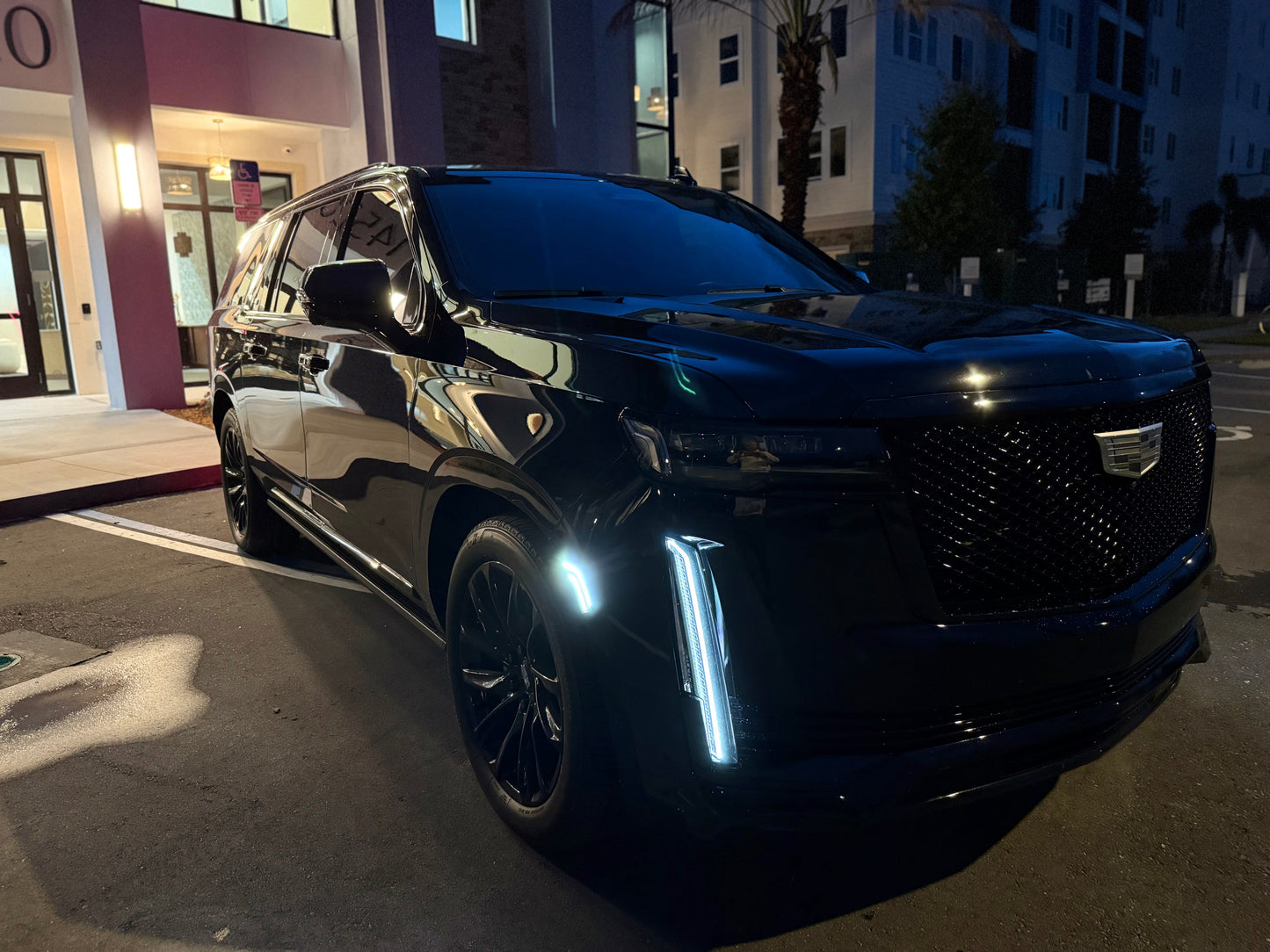 Cadillac Escalade ESV platinum
